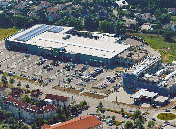 Neubau eines BayWa Bau- und Gartenmarktes inkl. angrenzendem Büro- und Geschäftsgebäude in Straubing